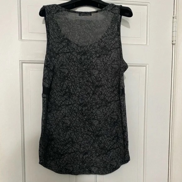 Soprano Tank - Picture 3 of 5